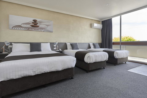 Bayside Hotel - Accommodation Australia 21