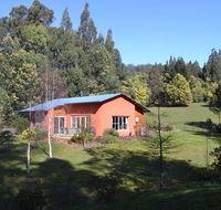 Whispering Spirit Holiday Cottages  Mini Ponies - Accommodation Australia
