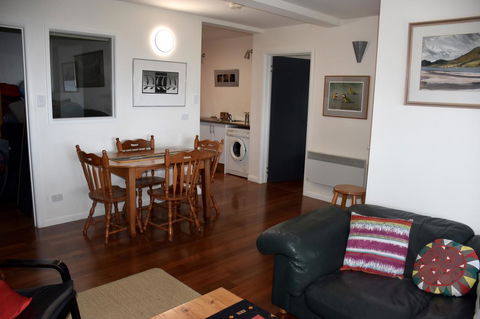 Beachside Taroona With Spa - Accommodation Australia 5