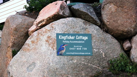 KINGFISHER COTTAGE Beachfront At The Binalong Bay - Accommodation Australia 15