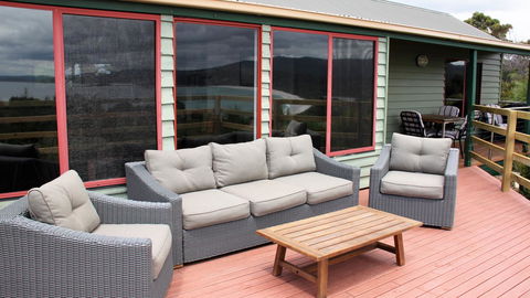 DOLPHIN LOOKOUT COTTAGE - Amazing Views Of The Bay Of Fires - Accommodation Australia 7