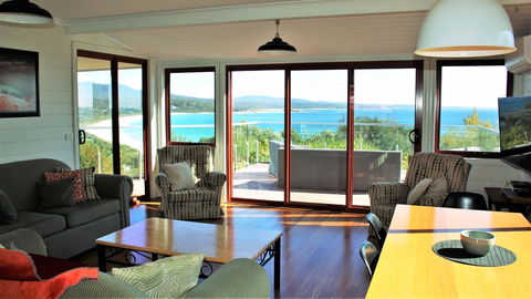 DOLPHIN LOOKOUT COTTAGE - Amazing Views Of The Bay Of Fires - Accommodation Australia 1