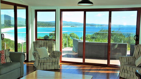 DOLPHIN LOOKOUT COTTAGE - Amazing Views Of The Bay Of Fires - Accommodation Australia 14