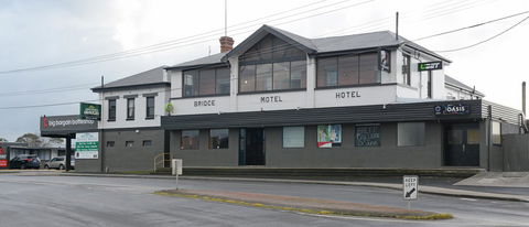 Bridge Hotel - Accommodation Australia 0