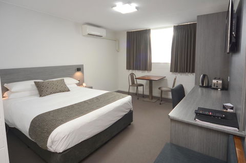 Bridge Hotel - Accommodation Australia 7