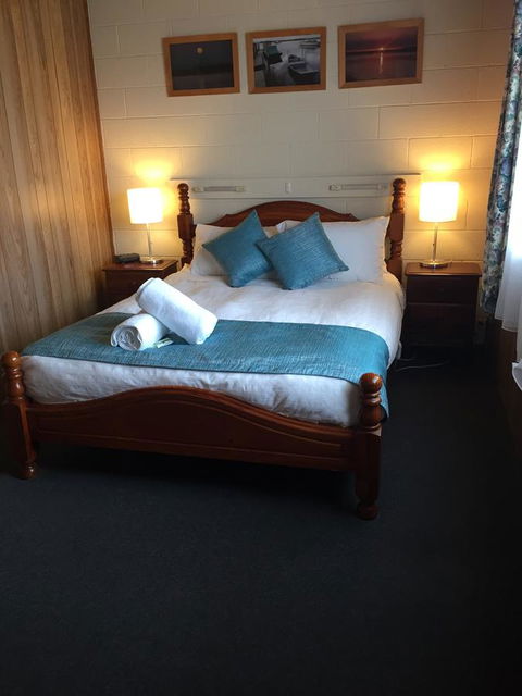 Regatta Point Tavern & Holiday Villas - Accommodation Australia 7