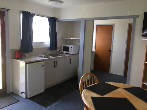 Regatta Point Tavern & Holiday Villas - Accommodation Australia 1