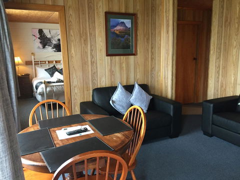 Regatta Point Tavern & Holiday Villas - Accommodation Australia 13