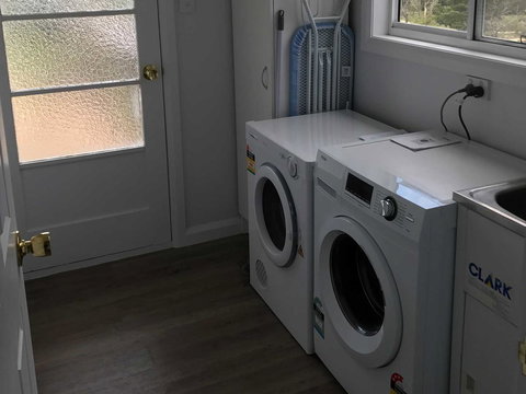 Derby Digs Cottage - Local Tourism 12