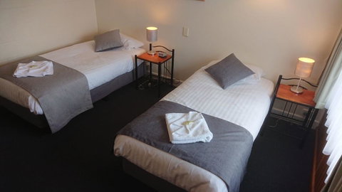 Mt Lyell Motor Inn - Accommodation Australia 23