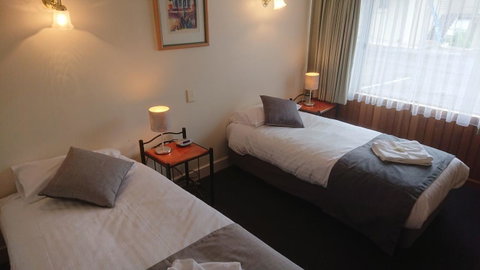 Mt Lyell Motor Inn - Accommodation Australia 22