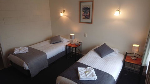 Mt Lyell Motor Inn - Accommodation Australia 27