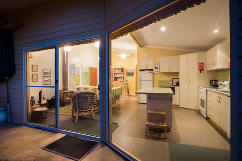 Arthur Riverfront And Sea Lodge Downstream - Accommodation Australia 9