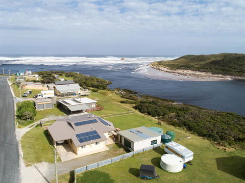 Arthur Riverfront And Sea Lodge Downstream - Accommodation Australia 2
