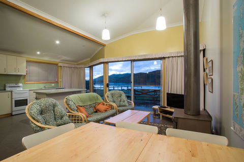 Arthur Riverfront And Sea Lodge Downstream - Accommodation Australia 0