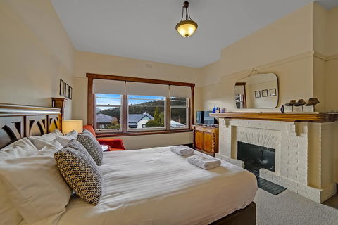 Gorgeous Hobart Accommodation - Park On Park - New Town - Australia Shopping 2