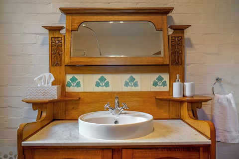 Gorgeous Hobart Accommodation - Park On Park - New Town - Australia Shopping 37