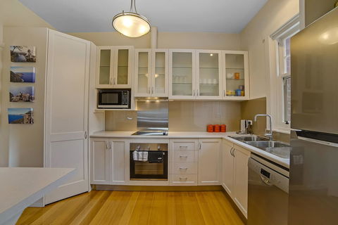 Gorgeous Hobart Accommodation - Park On Park - New Town - Australia Shopping 18