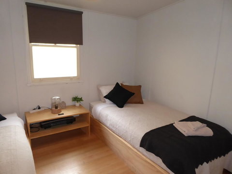 Riders Hut - Derby - Australia Shopping 12