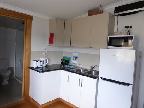 Riders Hut - Derby - Australia Shopping 7