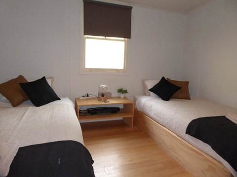 Riders Hut - Derby - Australia Shopping 14