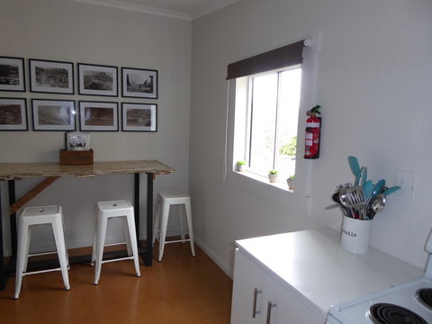 Riders Hut - Derby - Australia Shopping 5