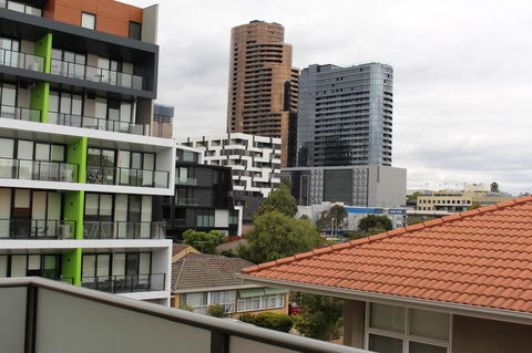 Poplar Box Hill Apartment - Accommodation Australia 1