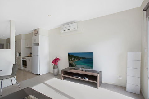 Astra Apartments Glen Waverley @Springvale RD - Accommodation Australia 11