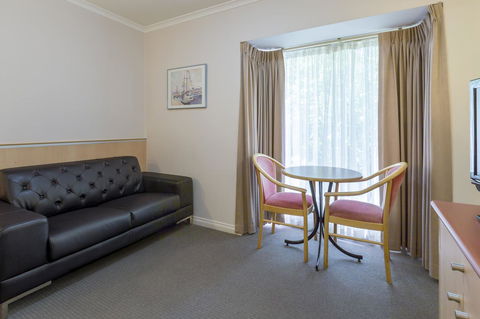 The Waverley International Hotel - Australia Shopping 5