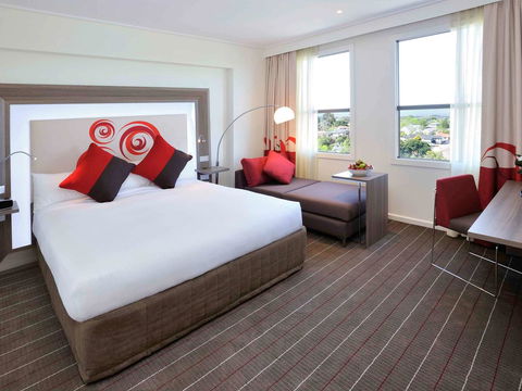 Novotel Melbourne Glen Waverley - Australia Shopping 1