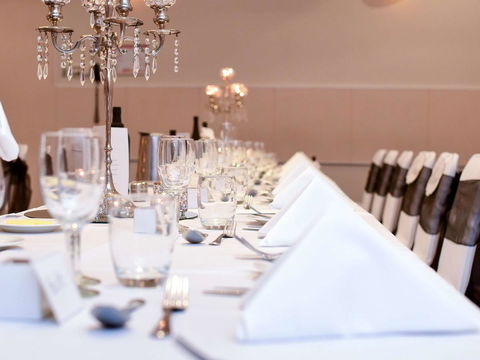 Novotel Melbourne Glen Waverley - Australia Shopping 21