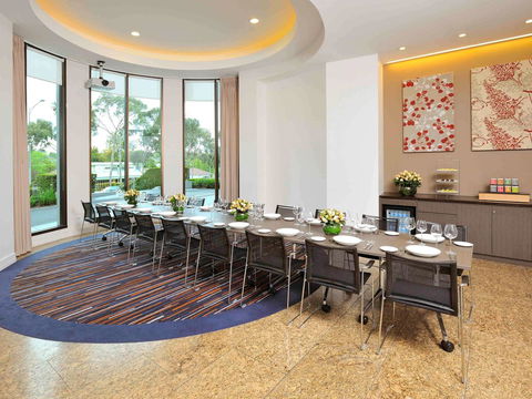 Novotel Melbourne Glen Waverley - Australia Shopping 24