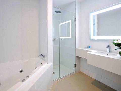 Novotel Melbourne Glen Waverley - Australia Shopping 4