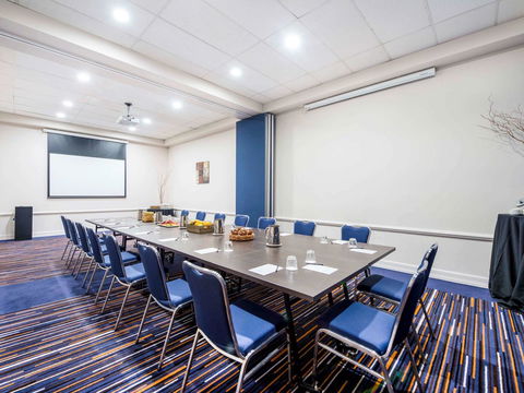 Novotel Melbourne Glen Waverley - Australia Shopping 18
