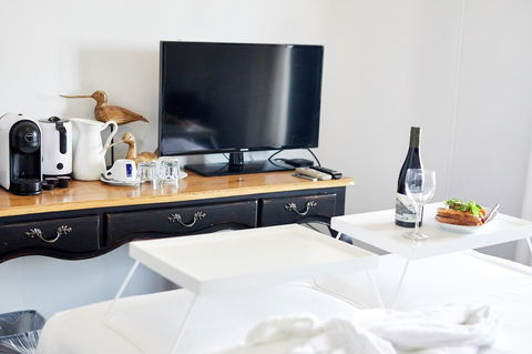 The Royal Hotel Mornington - Accommodation Australia 8