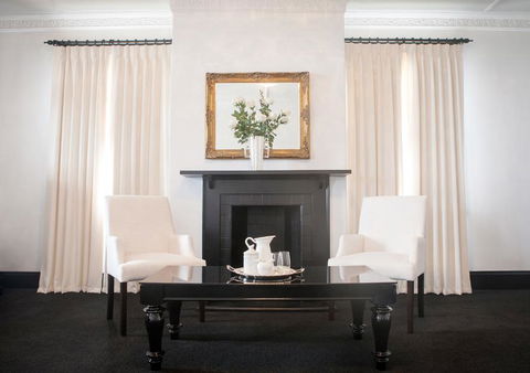 The Royal Hotel Mornington - Accommodation Australia 3