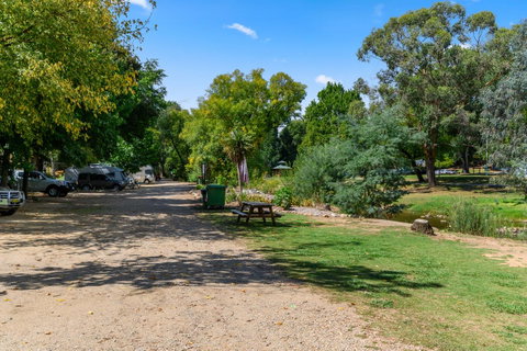 Bright Riverside Holiday Park - Accommodation Australia 19
