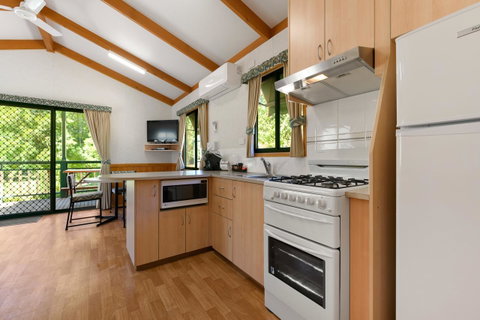 Bright Riverside Holiday Park - Accommodation Australia 22