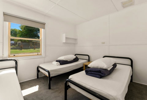 Bright Riverside Holiday Park - Accommodation Australia 1