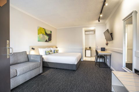 Nightcap At Matthew Flinders Hotel - Accommodation Australia 3