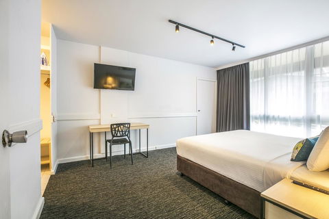 Nightcap At Matthew Flinders Hotel - Accommodation Australia 21