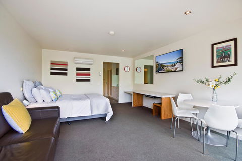 Lorne Bay View Motel - Australia Shopping 24