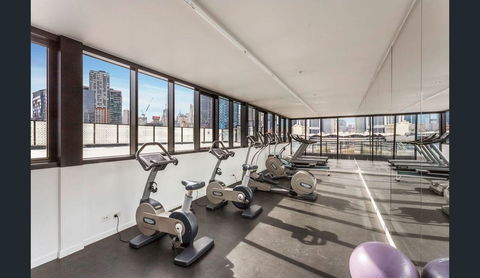 2Bedroom Apartment With Views In Docklands Next To CBD & Marvel Stadium - Accommodation Australia 18