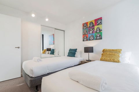 2Bedroom Apartment With Views In Docklands Next To CBD & Marvel Stadium - Accommodation Australia 11
