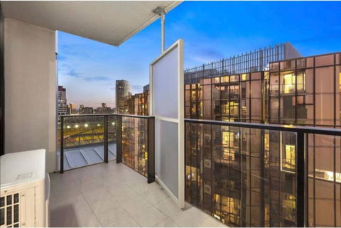 2Bedroom Apartment With Views In Docklands Next To CBD & Marvel Stadium - Accommodation Australia 14