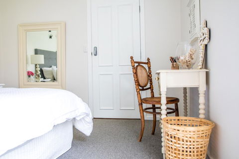 The Cottage - Accommodation Australia 19