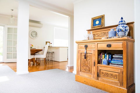 The Cottage - Accommodation Australia 14