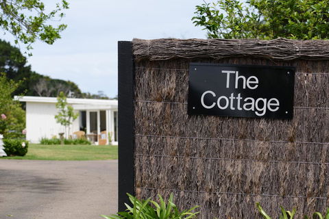 The Cottage - Accommodation Australia 34
