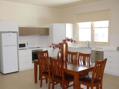 The Victoria Apartments - Accommodation Australia 21