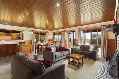 Apollo Bay Cottages - Accommodation Australia 2